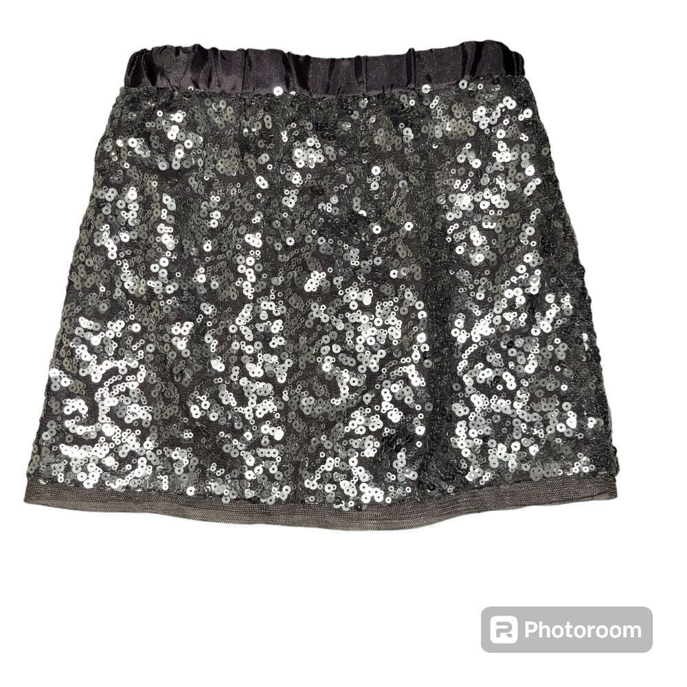 RUUM little girl skirt with silver sequins.  ^